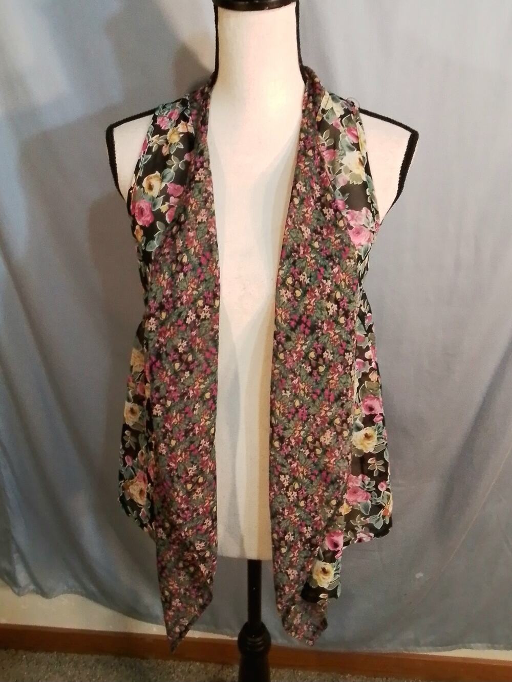 Zoe & Rose sheer floral vest